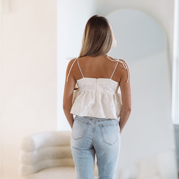 Ivory babydoll front bow crop top - Picture 2 of 6